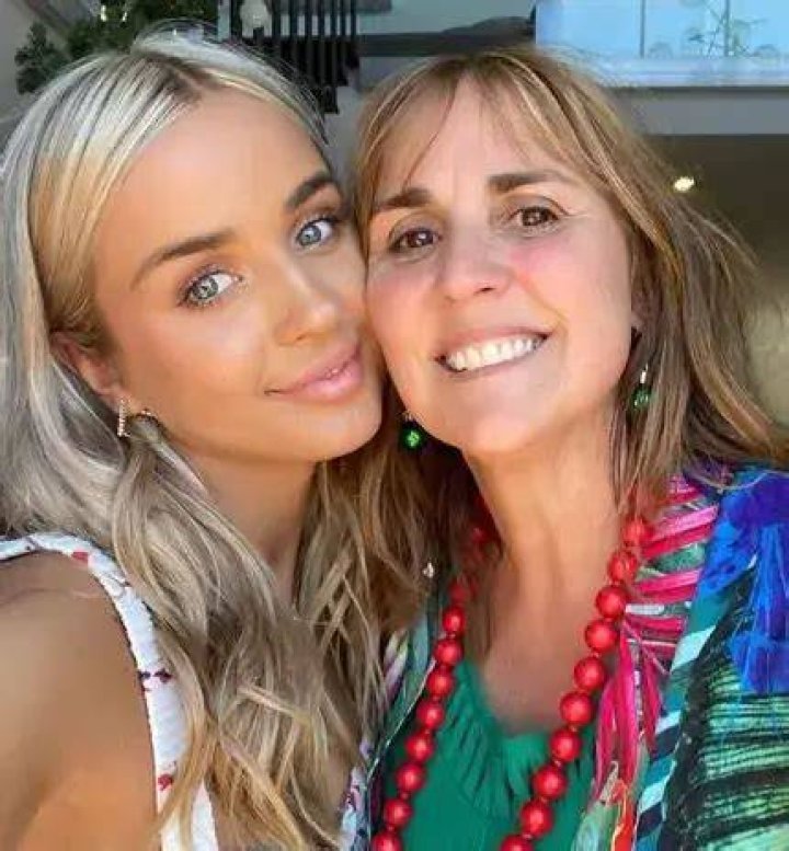 Gabby Goessling Mother celebzbiography.com